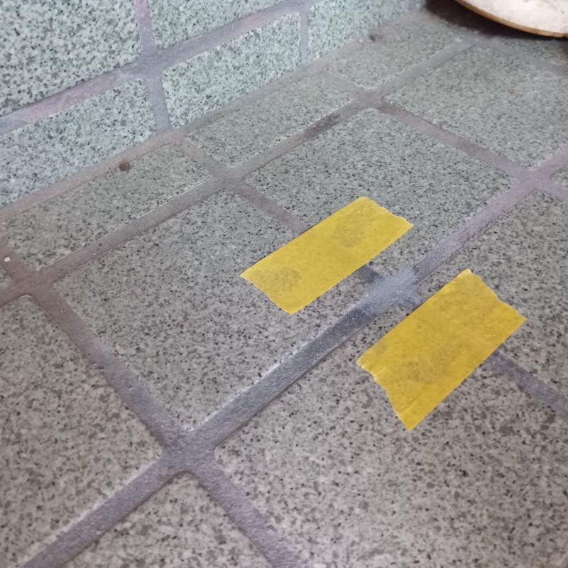 開けた穴を修復した様子