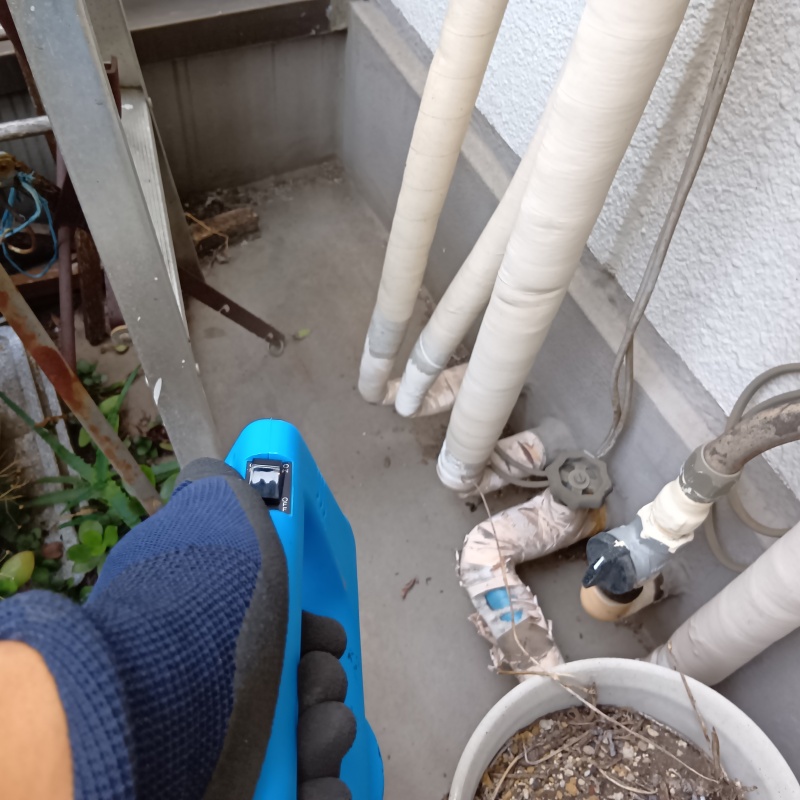 噴霧器で除菌・消臭剤を散布