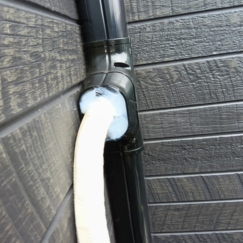 配管の導入部分のすき間を封鎖