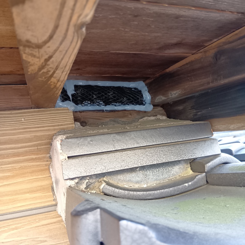 屋根の開口部を封鎖