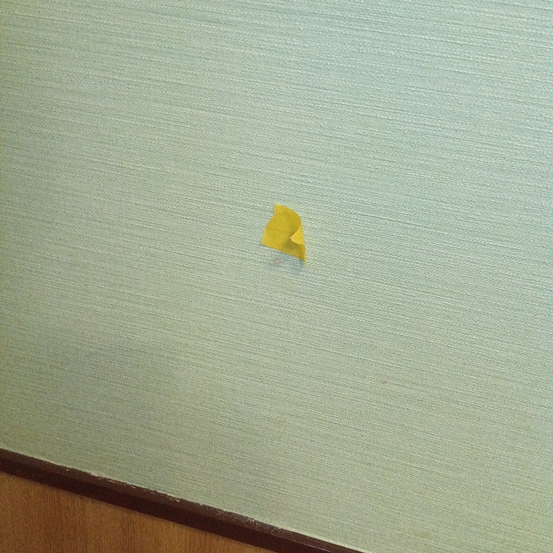 開けた穴を修復した様子