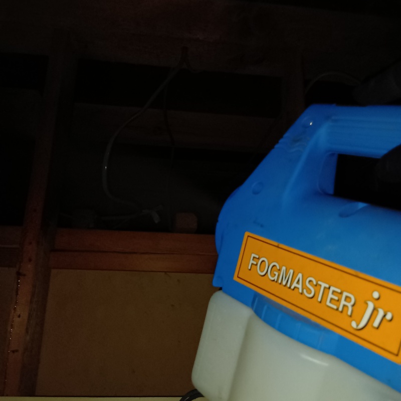 除菌剤を散布