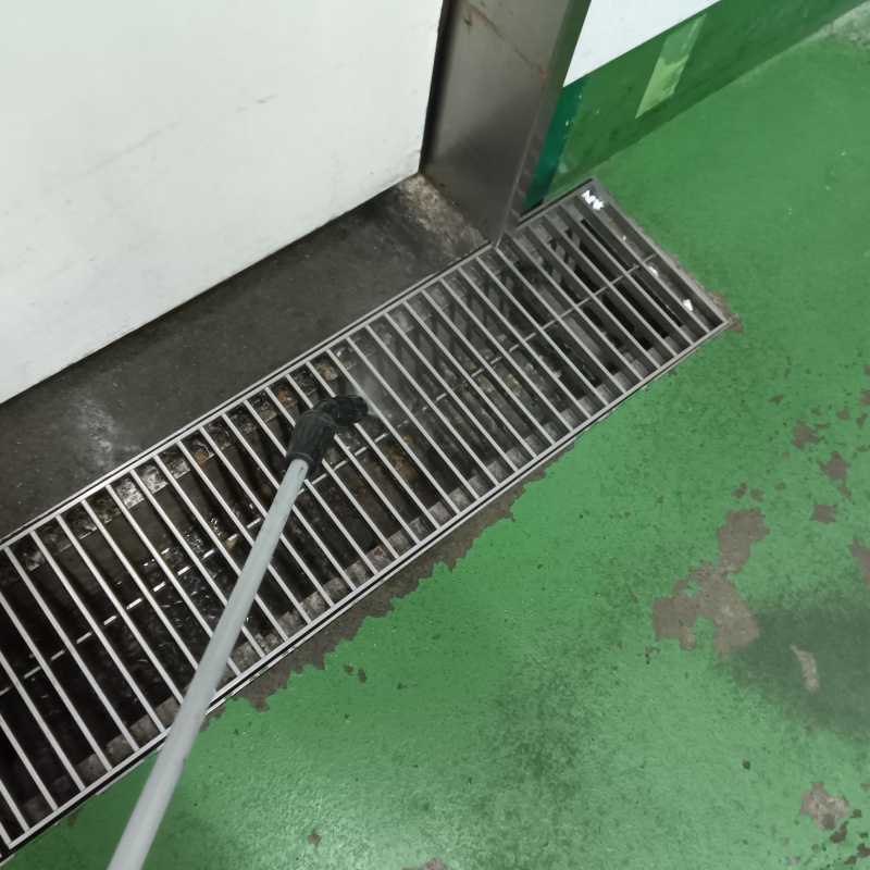 鹿児島県姶良市でネズミ駆除!忌避剤不使用で殺鼠剤で対処した店舗の事例
