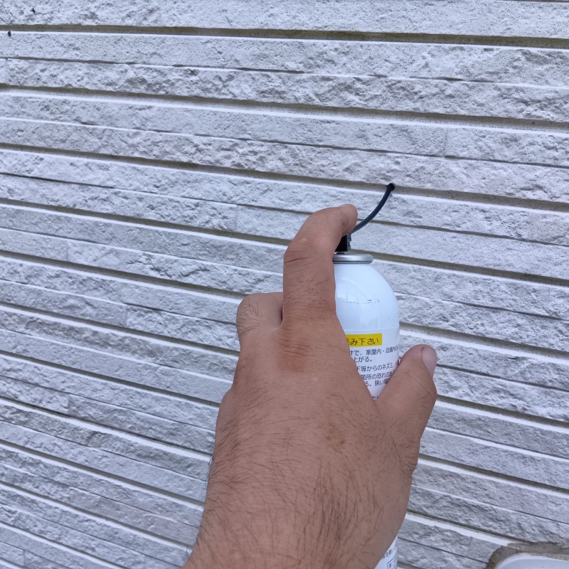 外壁に忌避剤を注入