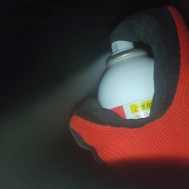忌避剤をスプレー