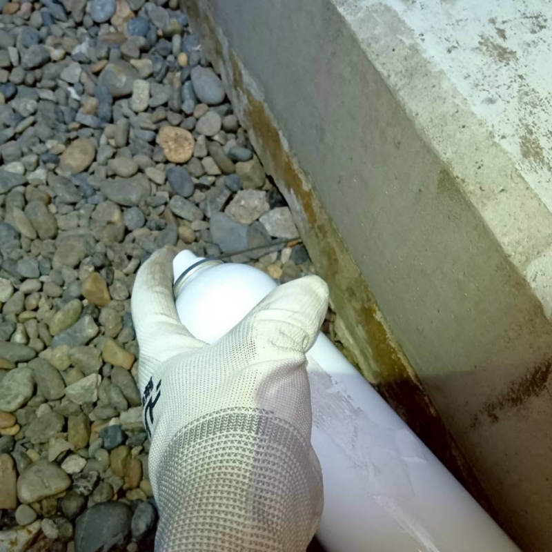 忌避剤をスプレー