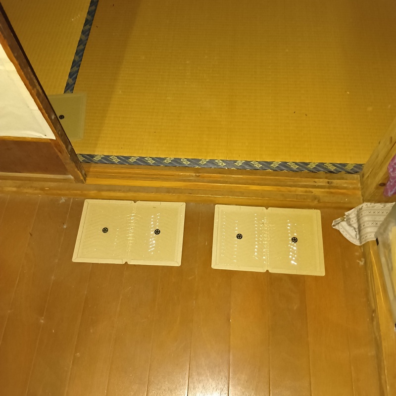 調査時に粘着シートを設置
